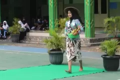 class-meeting_fashion-show2022-32