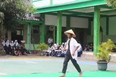 class-meeting_fashion-show2022-91