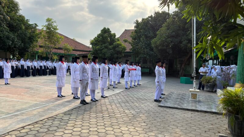 Semarak HUT ke-81 Kemerdekaan RI, SMPN 1 Cepiring Laksanakan Rangkaian Upacara Peringatan Kemerdekaan.